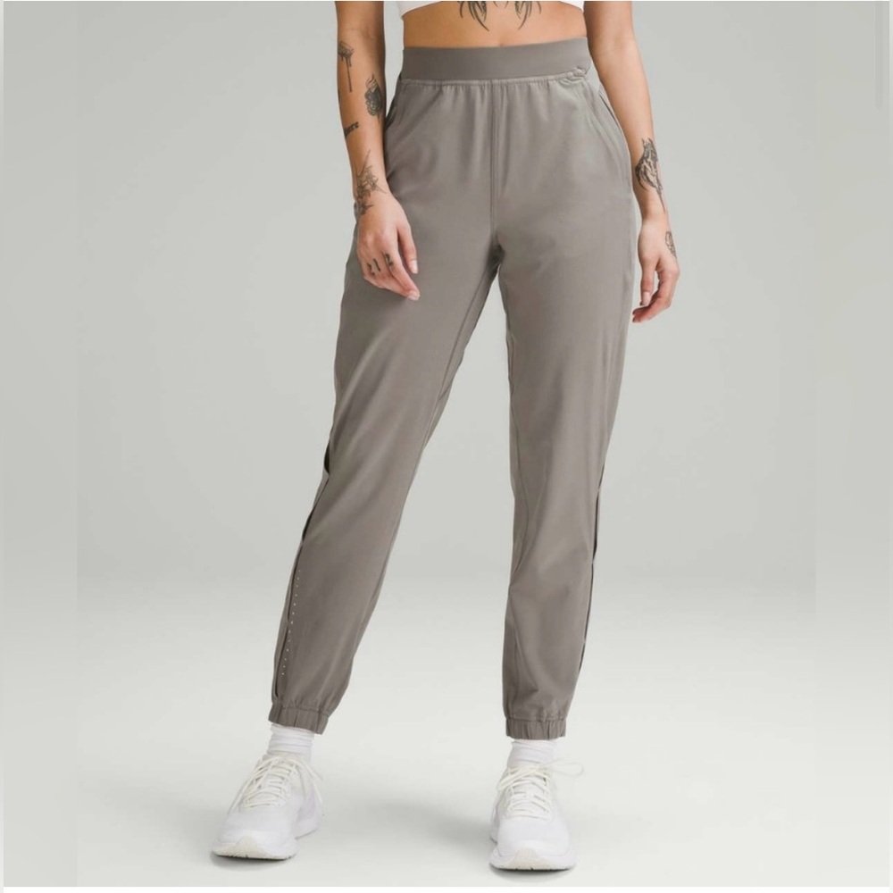 Lululemon adapted state air flow pants yoga jogger 0 woven sofstreme align aloe